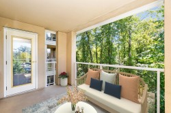 302-22722 Lougheed Highway  Maple Ridge, BC V2X 2V6