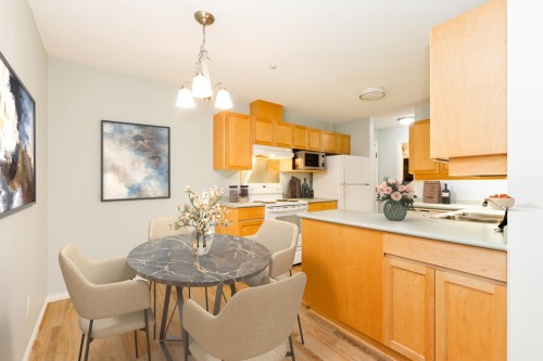 302-22722 Lougheed Highway, Maple Ridge, BC 