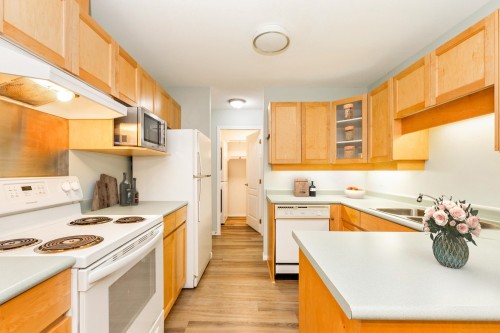 302-22722 Lougheed Highway, Maple Ridge, BC 