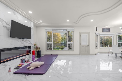 8540 Saunders Road, Richmond, BC 