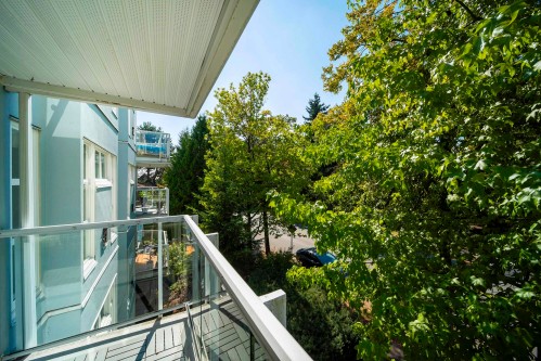 302-8728 Marine Drive Sw, Vancouver, BC 