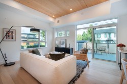 4150 Columbia Street  Vancouver, BC V5Y 2J6