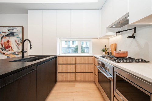 4150 Columbia Street, Vancouver, BC 