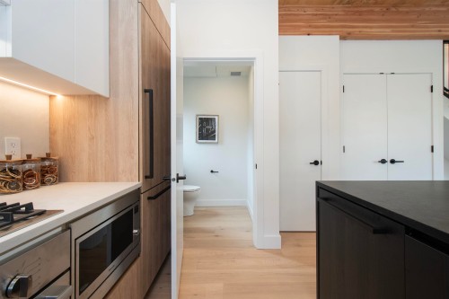 4150 Columbia Street, Vancouver, BC 