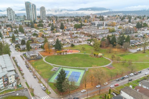 306-7588 16Th Street, Burnaby, BC 