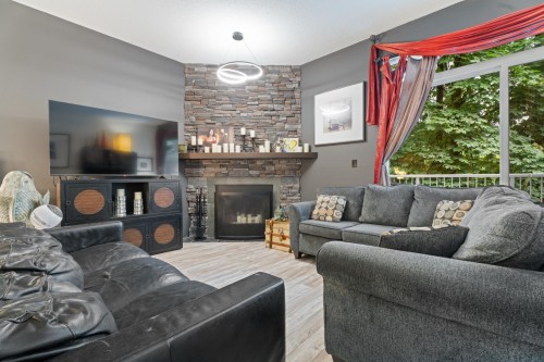 74-1240 Falcon Drive, Coquitlam, BC 