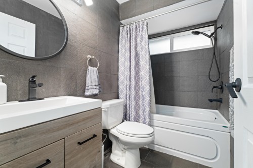 74-1240 Falcon Drive, Coquitlam, BC 