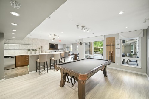 118-9399 Tomicki Avenue, Richmond, BC 