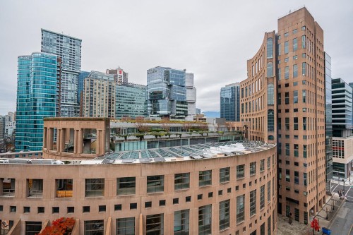 1907-788 Hamilton Street, Vancouver, BC 