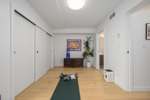 206-649 3Rd Street E, North Vancouver, BC 