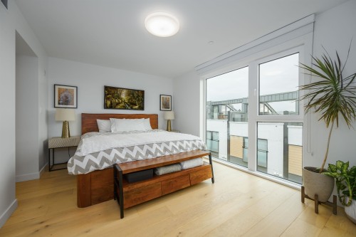 206-649 3Rd Street E, North Vancouver, BC 