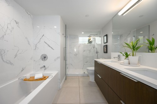 206-649 3Rd Street E, North Vancouver, BC 