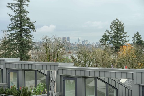 206-649 3Rd Street E, North Vancouver, BC 