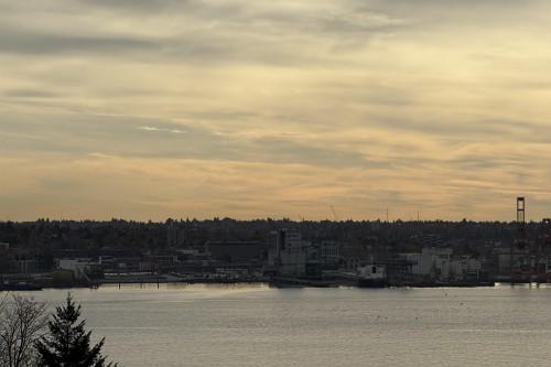 206-649 3Rd Street E, North Vancouver, BC 