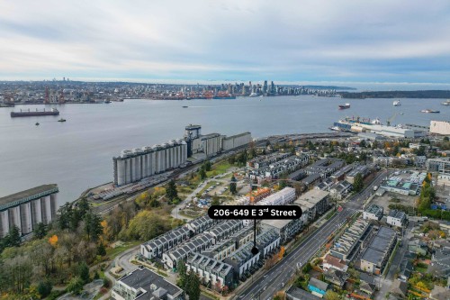 206-649 3Rd Street E, North Vancouver, BC 