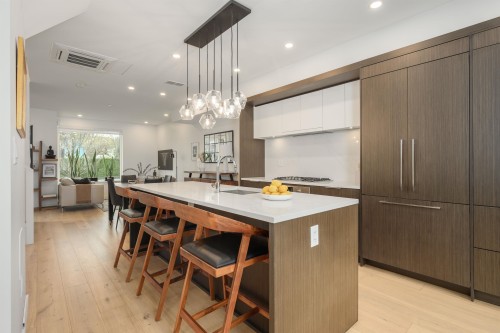 206-649 3Rd Street E, North Vancouver, BC 