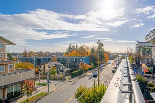 1-3993 Chatham Street, Richmond, BC 