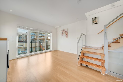 1-3993 Chatham Street, Richmond, BC 