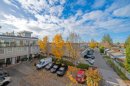 1-3993 Chatham Street, Richmond, BC 