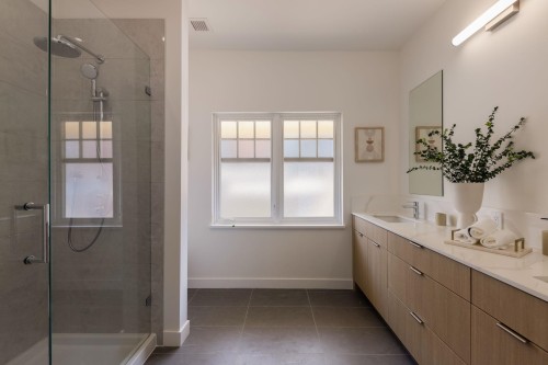 604 Rochester Avenue, Coquitlam, BC 