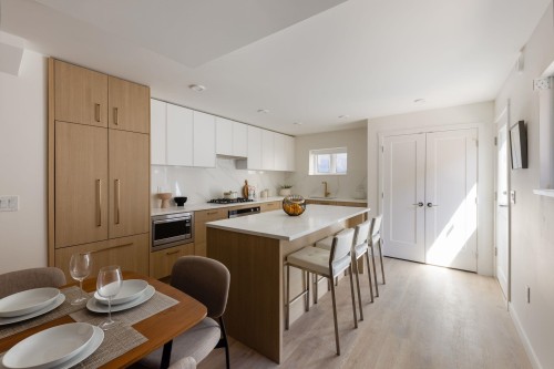 604 Rochester Avenue, Coquitlam, BC 