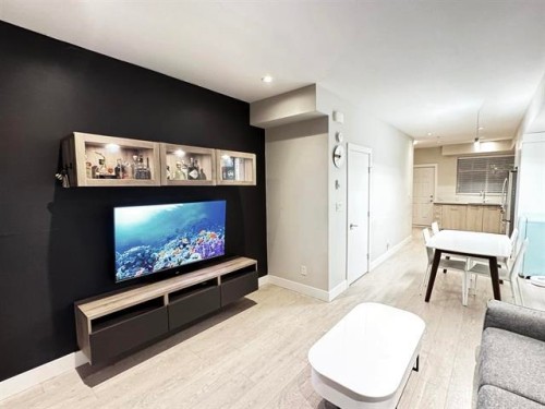 7-5122 Canada Way, Burnaby, BC 