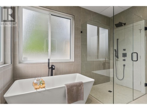 1616 Braid Road, Delta, BC 