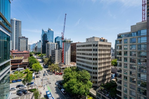 1202-1003 Burnaby Street, Vancouver, BC 