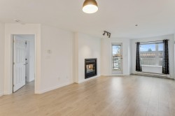 307-2335 Whyte Avenue  Port Coquitlam, BC V3C 2A3