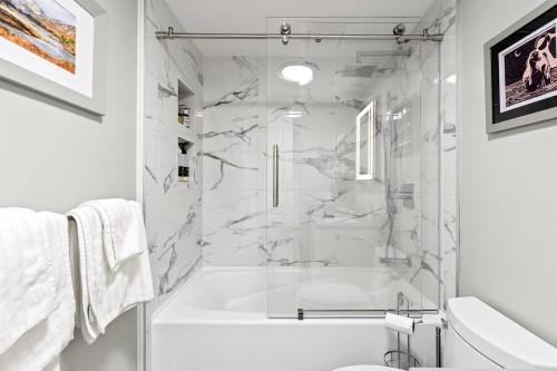 403-260 Newport Drive, Port Moody, BC 