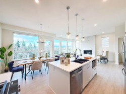 14111 230 Street  Maple Ridge, BC V4R 0G9