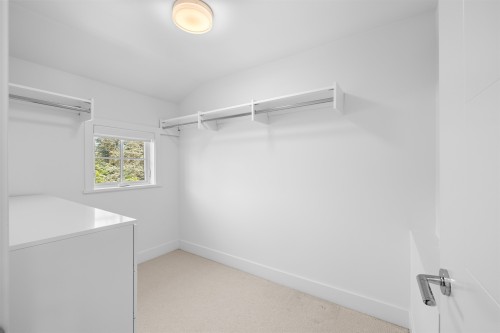 6-1133 Ridgewood Drive, North Vancouver, BC 