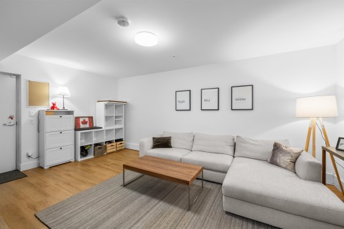 6-1133 Ridgewood Drive, North Vancouver, BC 