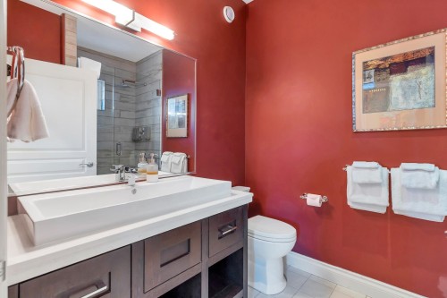 5062 Granville Street, Vancouver, BC 