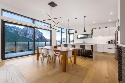 2193 Crumpit Woods Drive  Squamish, BC V8B 0T6