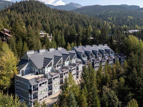 310-2221 Gondola Way, Whistler, BC 