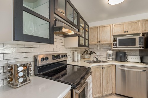 310-2221 Gondola Way, Whistler, BC 