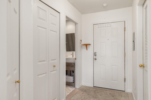 310-2221 Gondola Way, Whistler, BC 