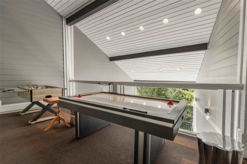 310-2221 Gondola Way, Whistler, BC 