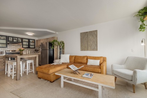 310-2221 Gondola Way, Whistler, BC 