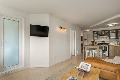 310-2221 Gondola Way, Whistler, BC 