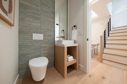 1-2154 E. 6 Avenue, Vancouver, BC 