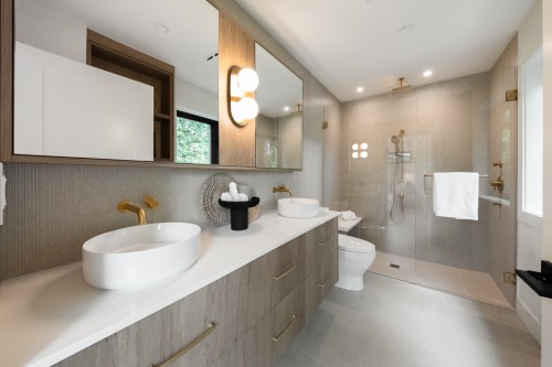 1-2154 E. 6 Avenue, Vancouver, BC 