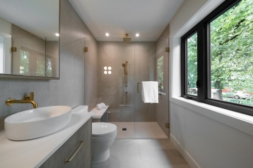 1-2154 E. 6 Avenue, Vancouver, BC 