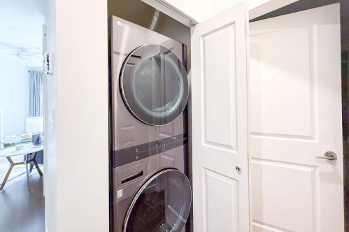 526-119 22 Street W, North Vancouver, BC 