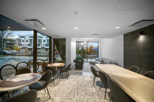 501-422 3Rd Street E, North Vancouver, BC 