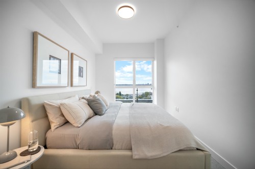 501-422 3Rd Street E, North Vancouver, BC 