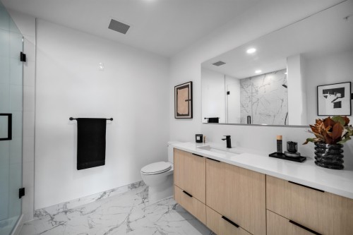 501-422 3Rd Street E, North Vancouver, BC 