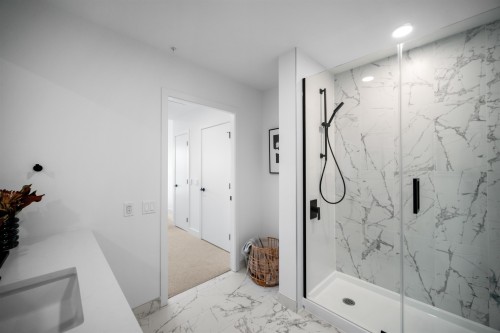 501-422 3Rd Street E, North Vancouver, BC 