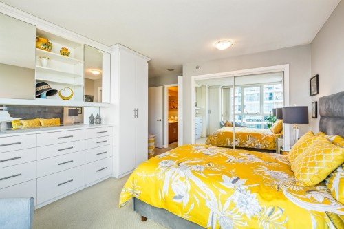 701-120 Milross Avenue, Vancouver, BC 